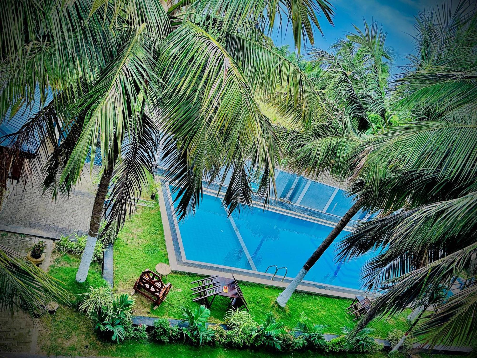 Nilaveli Hybrid Holiday Hotel Ngoại thất bức ảnh